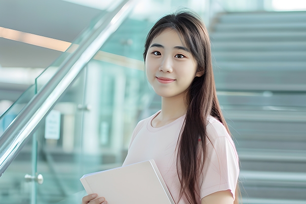 广西大学附属中学高中部高1班,班主任陆强怎么样?